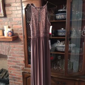 traupe long dress